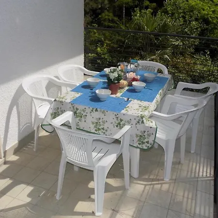 Apartamento In 25714